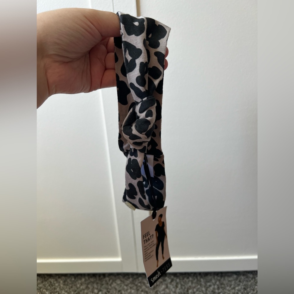 Smash + Tess x Loren Brovarnik NWT Soft Leopard Knot Headband‎